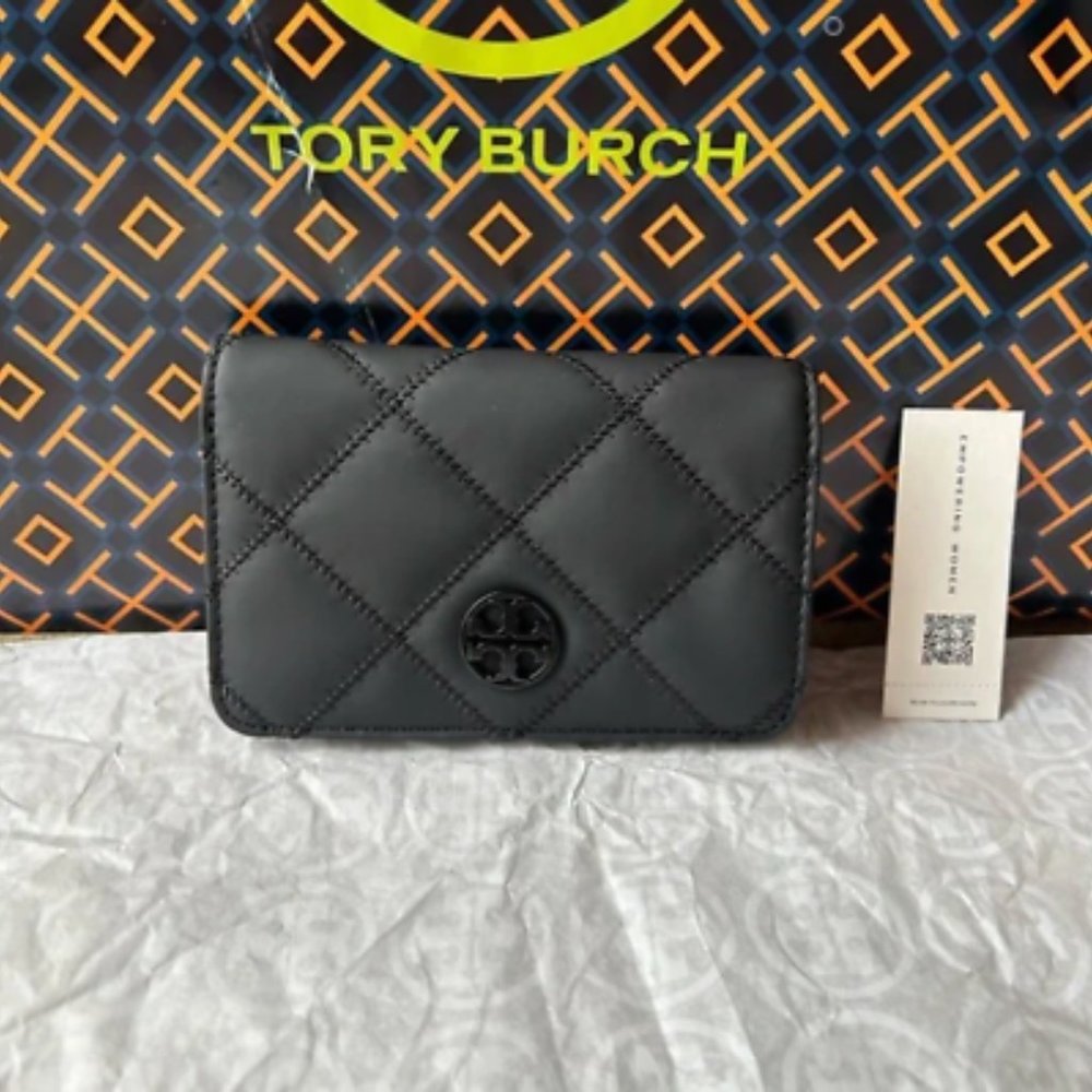 EUC Tory Burch Women Willa Matte Medium Wallet Black